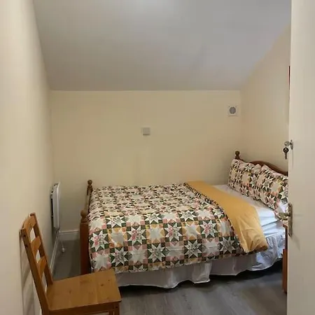 2 Bedroom Apartment, 2 Wash